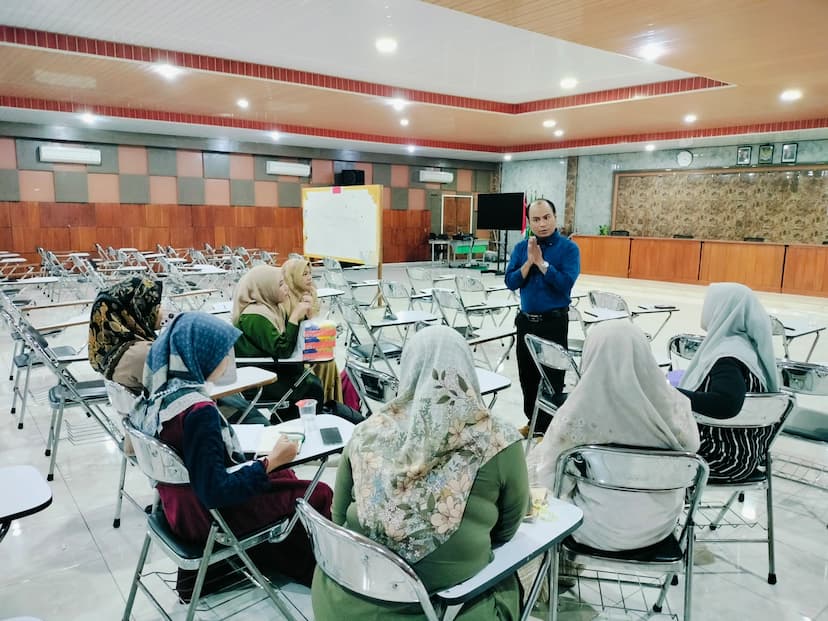 Proses Pembimbingan Tugas Akhir Mahasiswa RPL S2 Kelas Kerjasama MIMNU Pucang Sidoarjo cover